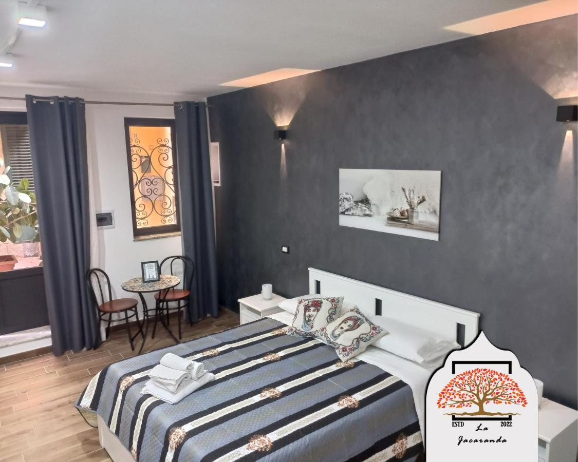 La Jacaranda Rooms タオルミーナ エクステリア 写真